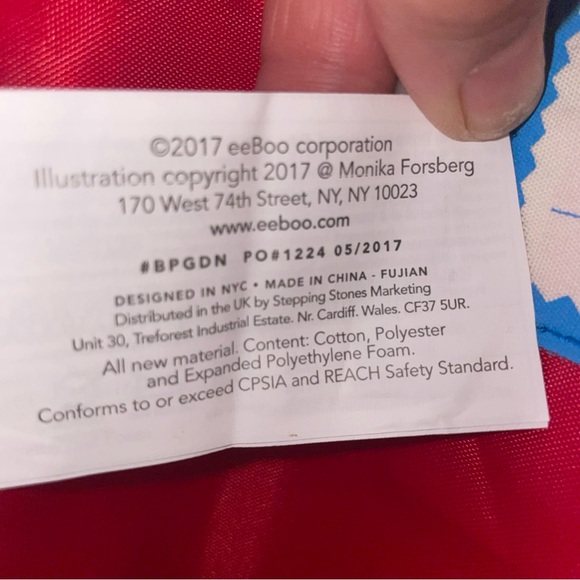 Red and Blue Botanical Embroidery Cloth Backpack - Picture 10 of 10